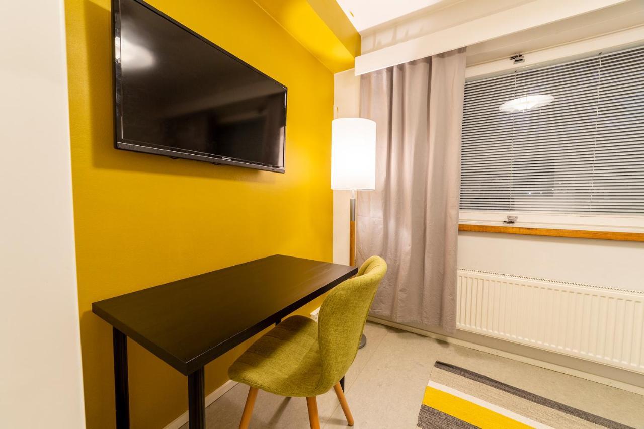 Kulkuri Hostellit Haemeenlinna Exterior foto
